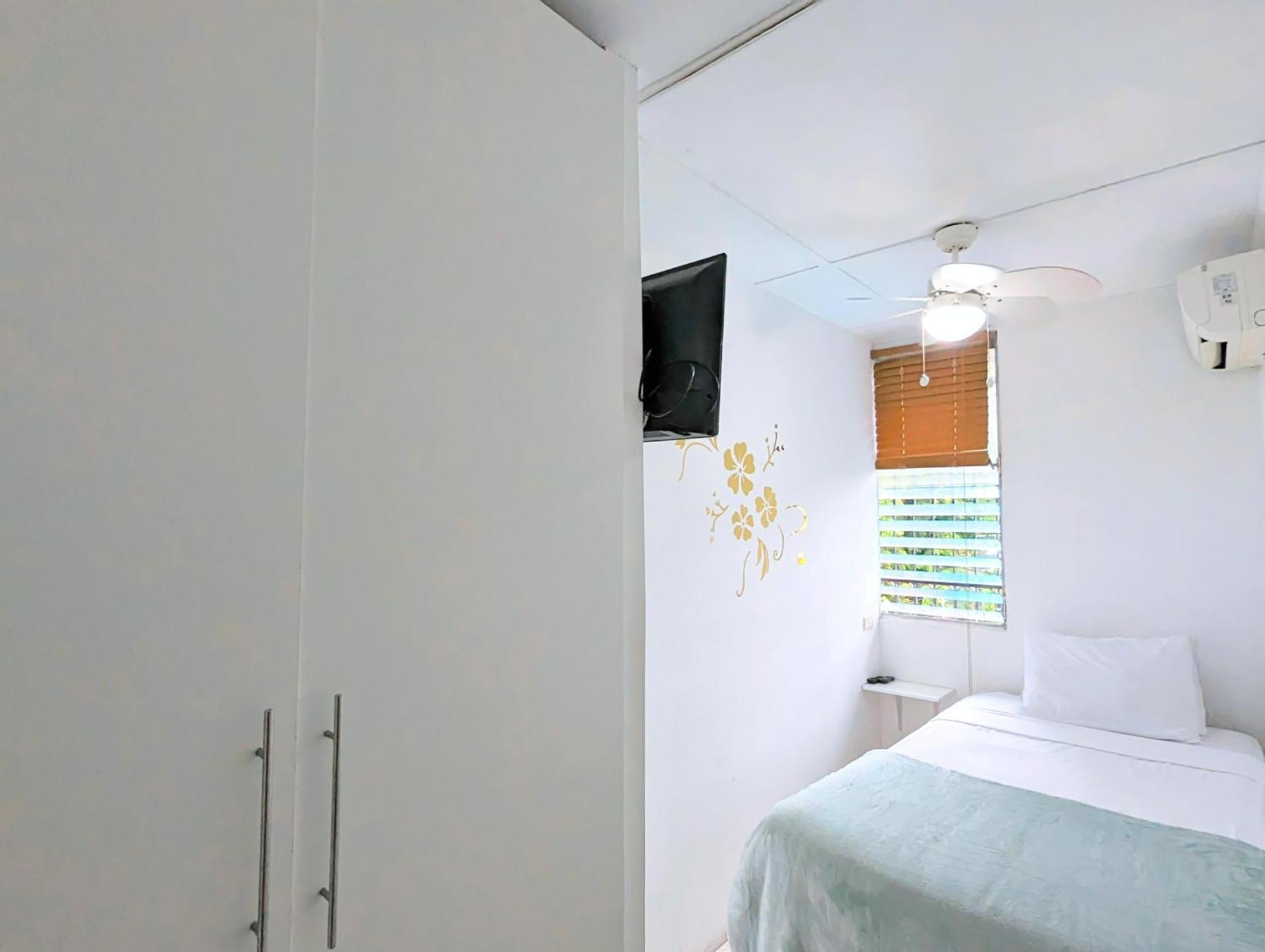 Habitacion con Turbo WiFi en Marbella Ciudad de Panamá Exterior foto